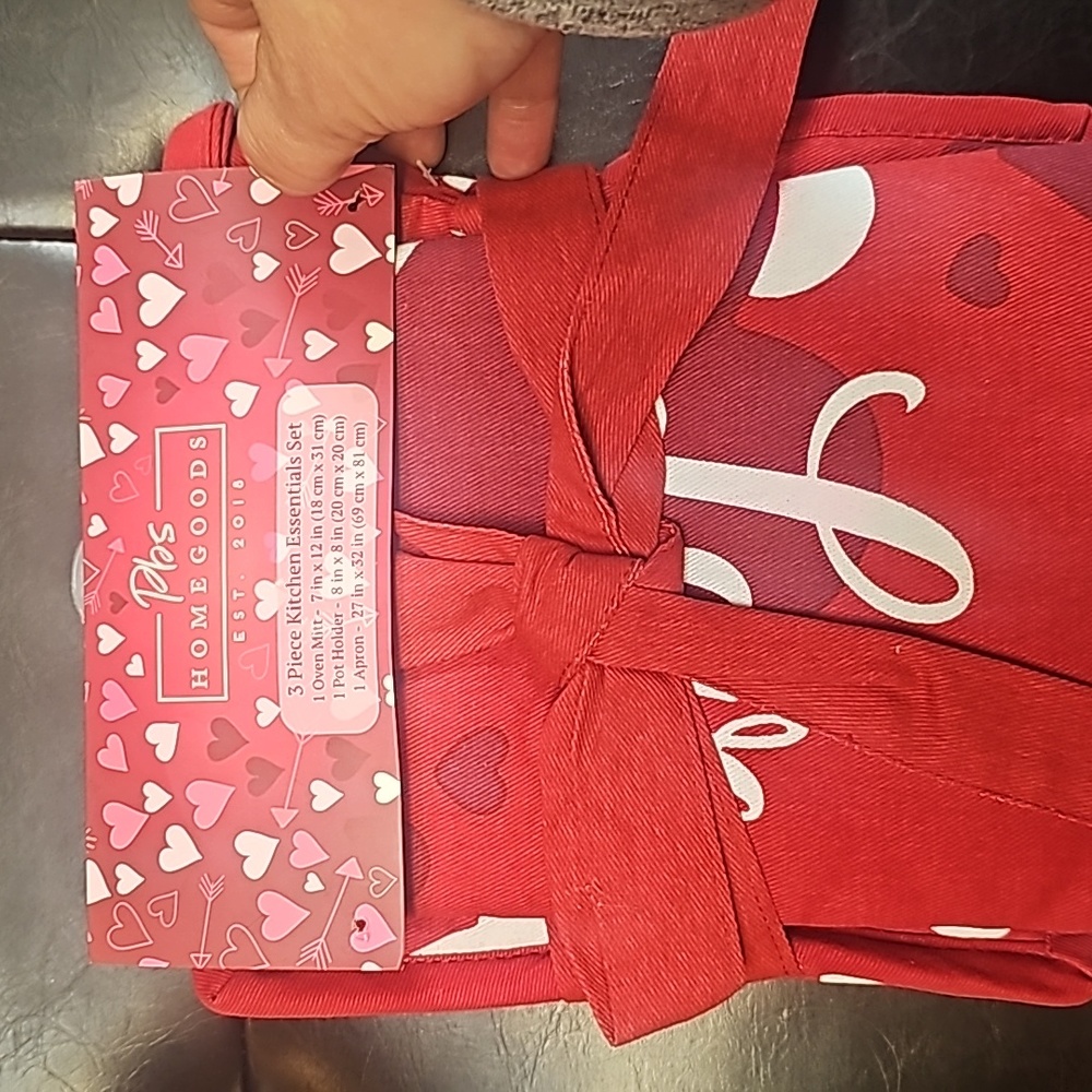 PBS Homegoods heart/love patterned 3 piece kitchen essentials set